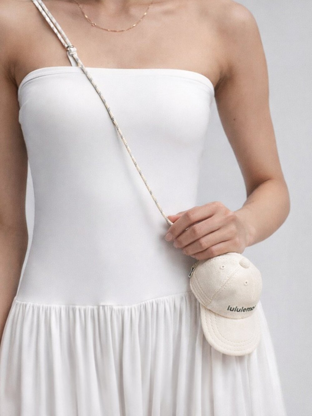 Lululemon Nano Cap Lanyard NWT Rare Exclusive Sold Out Mini Bag